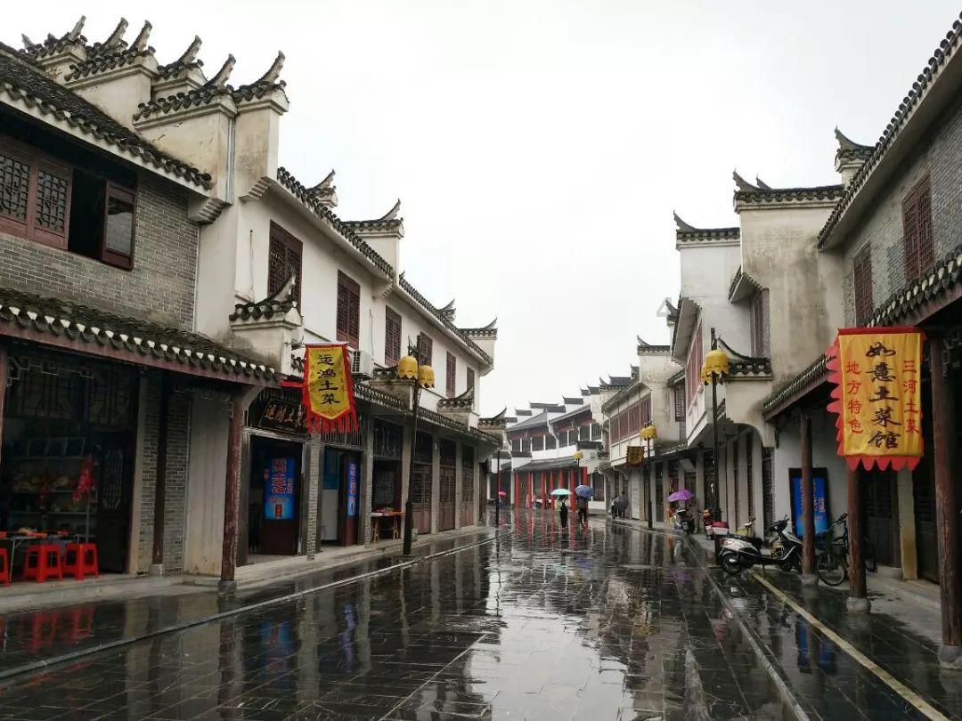 小区电瓶车充电原来是包月的，现在物业让别的公司在小区安装扫码充电合法吗?而且每次充电都要扫码，收费游戏画面